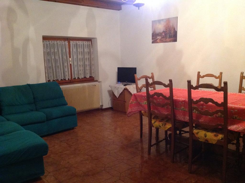 Palazzina Rosa Apartment สปอร์มัคจิโอเร ภายนอก รูปภาพ